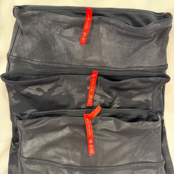 SPANX Black and Camo Leggings Set of 3 - Picture 2 of 6